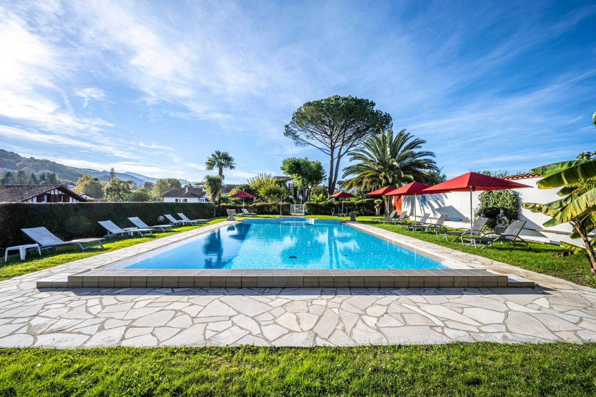 Hotel Ithurria - Teritoria Ainhoa Exterior photo