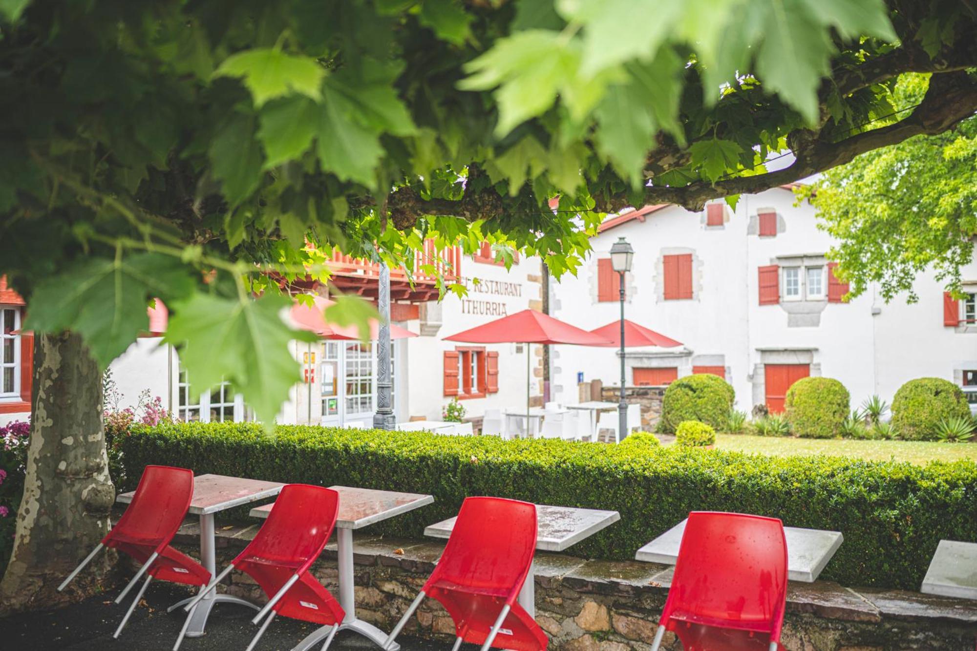 Hotel Ithurria - Teritoria Ainhoa Exterior photo